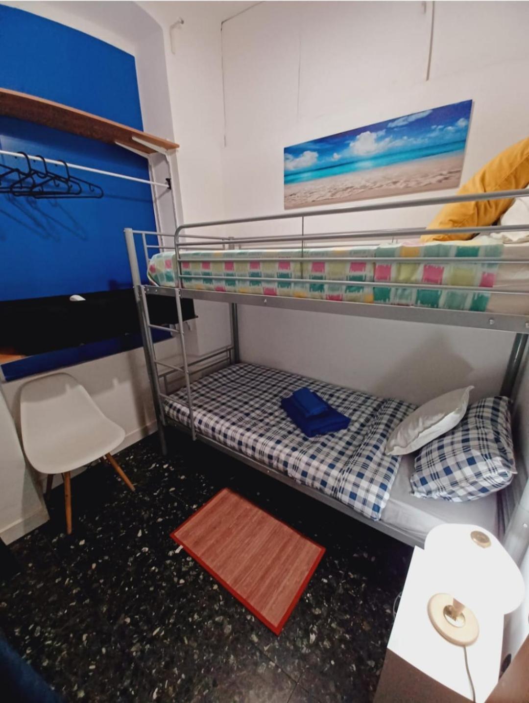 Appartamento Confortevole Γένοβα Δωμάτιο φωτογραφία